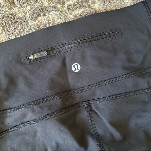 Lululemon Mind Over Miles 17” Luxtreme Crop Black Size 6 - Picture 12 of 13